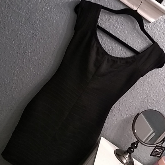 Dress - Picture 3 of 3